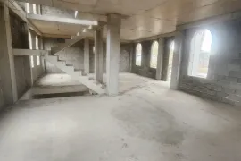 იყიდება სახლი, 10 ოთახიანი, ქუთაისი, სულხან-საბა