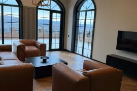 Продается Дом, 7 Kомнатная, Тбилиси, vake