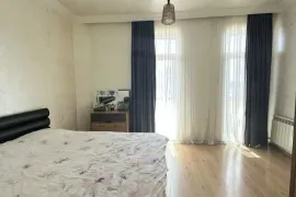 იყიდება ბინა, 4 ოთახიანი, ახალი აშენებული, ბათუმი, აღმაშენებლის უბანი