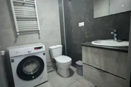 იყიდება ბინა, 3 ოთახიანი, ახალი აშენებული, ბათუმი, რუსთაველის უბანი