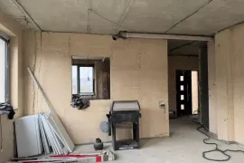 იყიდება სახლი, 5 ოთახიანი, თბილისის შემოგარენი, თხინვალი