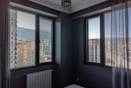 იყიდება ბინა, 3 ოთახიანი, ძველი აშენებული, თბილისი, დიღმის მასივი