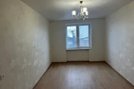 Продается квартира, 3 Kомнатная, Старое здание, Тбилиси, Самгори