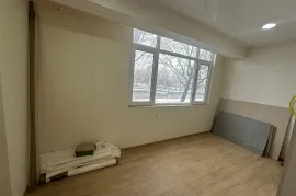 Продается квартира, 3 Kомнатная, Старое здание, Тбилиси, Самгори