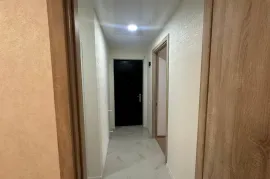 Продается квартира, 3 Kомнатная, Старое здание, Тбилиси, Самгори