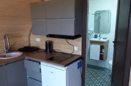 ქირავდება სახლი, 6 ოთახიანი, ამბროლაური, ნიკორწმინდა