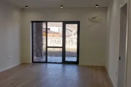 იყიდება სახლი, 6 ოთახიანი, თბილისი, დიდი დიღომი