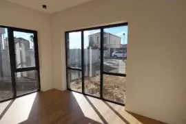 იყიდება სახლი, 6 ოთახიანი, თბილისი, დიდი დიღომი