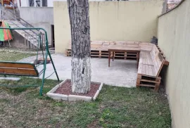 იყიდება სახლი, 8 ოთახიანი, თბილისი, ლოტკინი