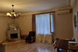 იყიდება სახლი, 8 ოთახიანი, თბილისი, ლოტკინი