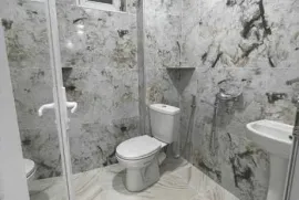 ქირავდება ბინა, 3 ოთახიანი, ახალი აშენებული, ბათუმი, ჯავახიშვილის უბანი