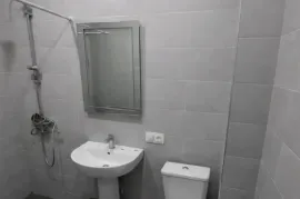 იყიდება ბინა, 3 ოთახიანი, ძველი აშენებული, თბილისი, ვერა