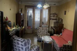 იყიდება ბინა, 3 ოთახიანი, ძველი აშენებული, თბილისი, ვერა