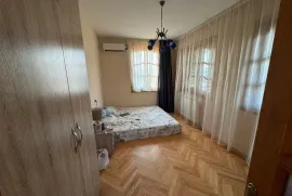 House For Rent, 9 Room, Tbilisi, vake