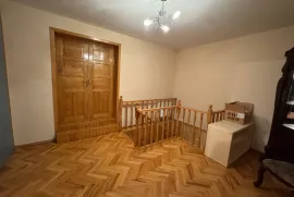 House For Rent, 9 Room, Tbilisi, vake