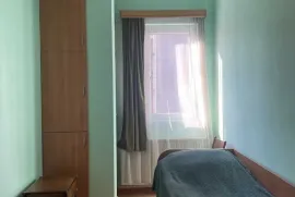 იყიდება ბინა, 3 ოთახიანი, ძველი აშენებული, თბილისი, საბურთალო