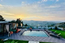 Продается Дом, 7 Kомнатная,  Окрестности Тбилиси, Цхнети