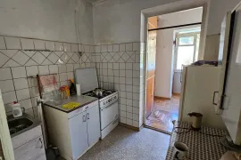 იყიდება ბინა, 2 ოთახიანი, ძველი აშენებული, თბილისი, საბურთალო