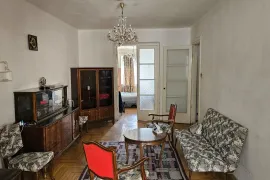 იყიდება ბინა, 2 ოთახიანი, ძველი აშენებული, თბილისი, საბურთალო