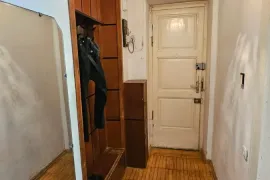 იყიდება ბინა, 2 ოთახიანი, ძველი აშენებული, თბილისი, საბურთალო