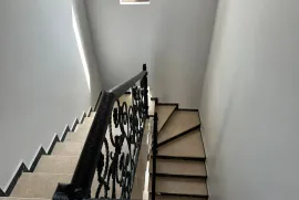 Продается Дом, 5 Kомнатная, Тбилиси, Диди Дигоми