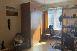 Продается квартира, 4 Kомнатная, Старое здание, Тбилиси, saburtalo