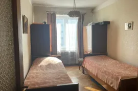 Продается квартира, 4 Kомнатная, Старое здание, Тбилиси, saburtalo