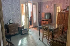 იყიდება ბინა, 3 ოთახიანი, ძველი აშენებული, ქუთაისი, ნიკეას დასახლება