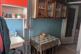 იყიდება ბინა, 3 ოთახიანი, ძველი აშენებული, ქუთაისი, ნიკეას დასახლება