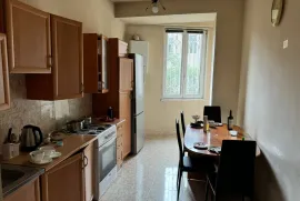 ქირავდება ბინა, 5 ოთახიანი, ახალი აშენებული, თბილისი, საბურთალო