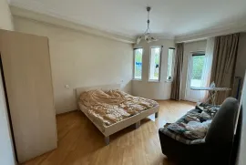 ქირავდება ბინა, 5 ოთახიანი, ახალი აშენებული, თბილისი, საბურთალო