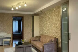 Аренда, 2 Kомнатная, Старое здание, Тбилиси, saburtalo