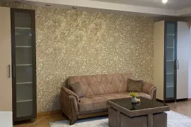 Аренда, 2 Kомнатная, Старое здание, Тбилиси, saburtalo