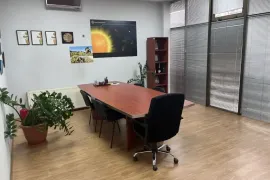 ქირავდება, საოფისე ფართი, გორი