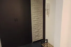 ქირავდება ბინა დღიურად, 1 ოთახიანი, ძველი აშენებული, თბილისი, ვაკე