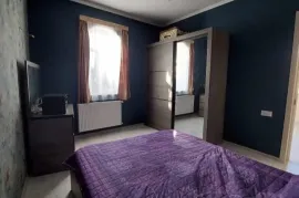 იყიდება სახლი, 7 ოთახიანი, თბილისი, მუხიანი