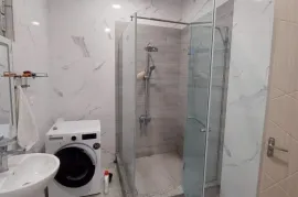 იყიდება სახლი, 7 ოთახიანი, თბილისი, მუხიანი