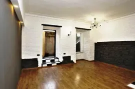 ქირავდება, უნივერსალური კომერციული  ფართი, სოლოლაკი