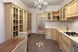 ქირავდება სახლი, 6 ოთახიანი, თბილისი, მთაწმინდა