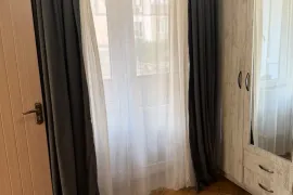 ქირავდება ბინა დღიურად, 1 ოთახიანი, ძველი აშენებული, თბილისი