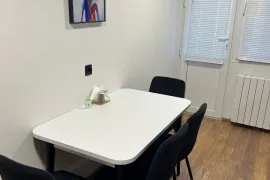 იყიდება ბინა, 4 ოთახიანი, ძველი აშენებული, თბილისი, ჩუღურეთი