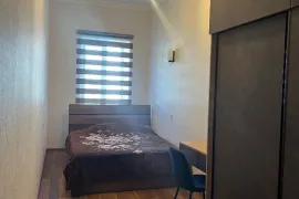 იყიდება ბინა, 4 ოთახიანი, ძველი აშენებული, თბილისი, ჩუღურეთი