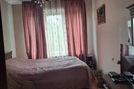 Продается квартира, 4 Kомнатная, Старое здание, Тбилиси, Vazisubani