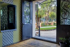 იყიდება, უნივერსალური კომერციული  ფართი, ვერა