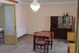 ქირავდება ბინა, 5 ოთახიანი, ძველი აშენებული, თბილისი, ვარკეთილი