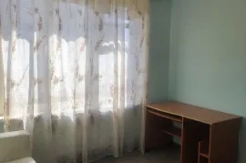 ქირავდება ბინა, 5 ოთახიანი, ძველი აშენებული, თბილისი, ვარკეთილი