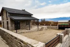 იყიდება სახლი, 4 ოთახიანი, თელავი, ვარდისუბანი 