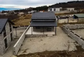 იყიდება სახლი, 4 ოთახიანი, თელავი, ვარდისუბანი 