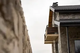 იყიდება სახლი, 4 ოთახიანი, თელავი, ვარდისუბანი 