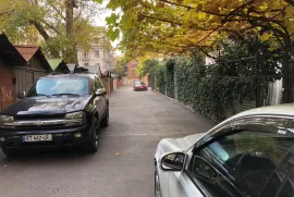 Продается квартира, 3 Kомнатная, Старое здание, Тбилиси, saburtalo